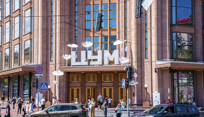 У Києві запрацювали нові правила під час тривог: як тепер працюватимуть метро і ТЦ