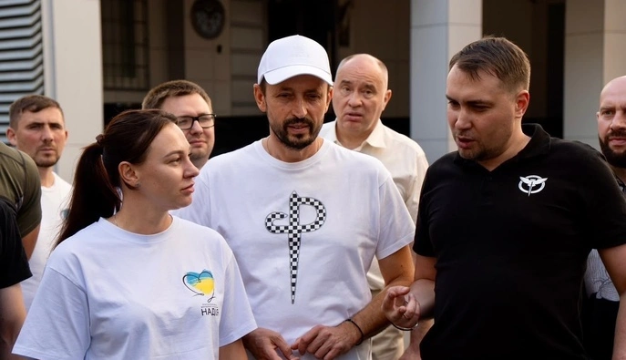 Техника для самых сложных операций: Валерий Дубиль, Вита Присяжнюк и фонд «Надежда» системно поддерживают ГУР