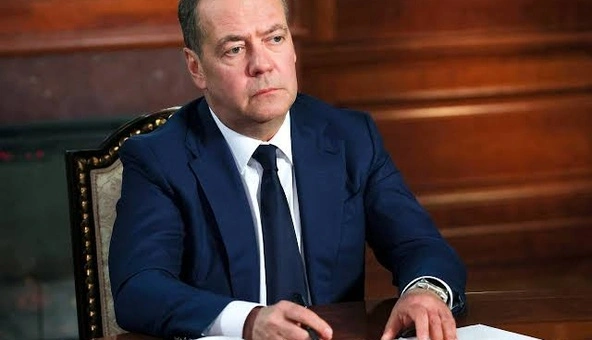Медведєв знову пригрозив ядерним ударом по Києву та НАТО – що сказав