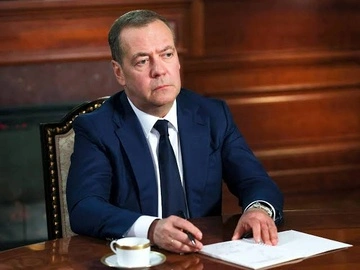 Медведєв знову пригрозив ядерним ударом по Києву та НАТО – що сказав