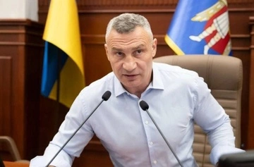 В течение месяца в Киеве начнут устанавливать мобильные укрытия на остановках транспорта — мэр