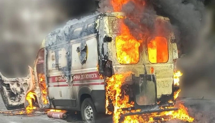 Российские военные обстреляли Херсонщину: двое погибших, среди раненых есть медики