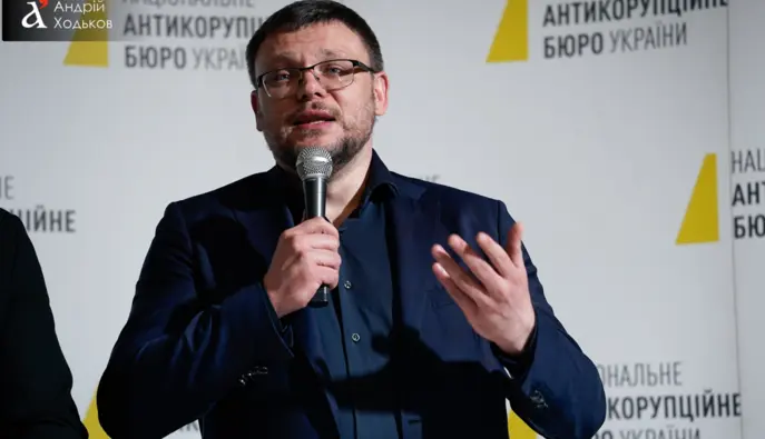 Кривонос: Кравченко сам подписал командировку во Францию, НАБУ это не отслеживает