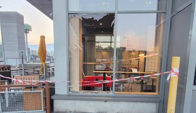 Внаслідок атаки на Київ пошкоджено приміщення McDonald's