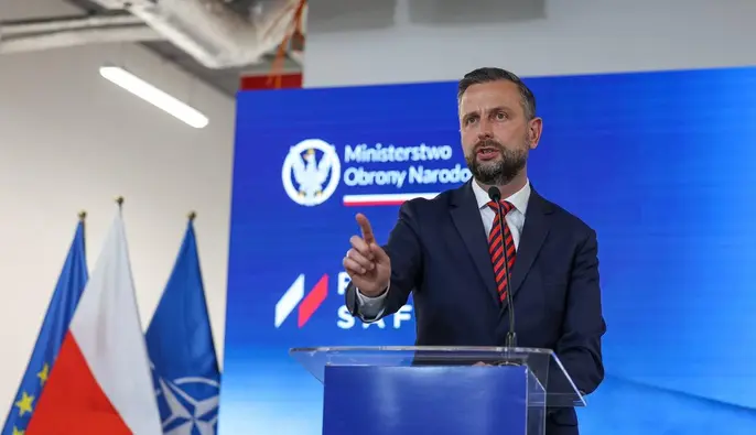 Польша усиливает охрану пограничных переходов с Украиной - министр обороны