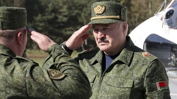 Лукашенко не использует белорусских военных в войне против Украины - эксперт