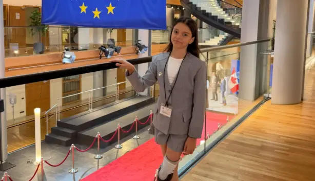 Урсула фон дер Ляен рассказала Европарламенту о Саше Паскале и ее «Танце свободы»