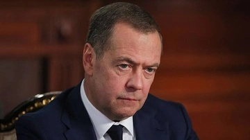Медведев заявил, что Россия без «величия» перестанет существовать