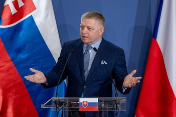 Фіцо поставив умову НАТО: Словаччина не має втягуватися у війну