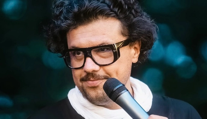 "Травма при рождении": Владимир Шумко рассекретил, почему не видит на один глаз