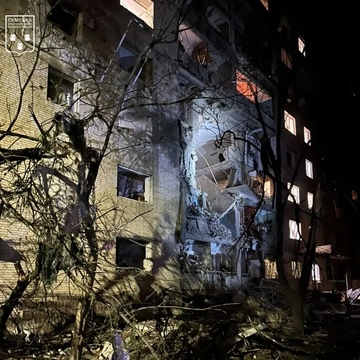 Російські КАБи вдарили по Сумах: пошкоджені щонайменше чотири багатоповерхівки, є постраждалі