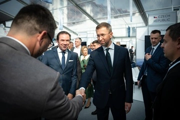Премьер-министр Украины посетил инвестиционную EXPO-зону Карпатского экономического форума