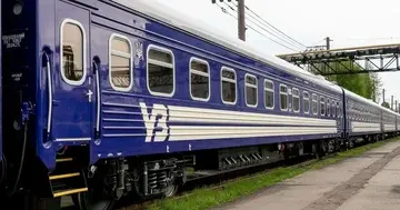 До 14 годин затримки: російські атаки паралізували рух частини поїздів