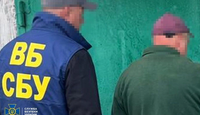 У Дніпрі затримали працівника оборонного підприємства: підозрюють у коригуванні ударів РФ
