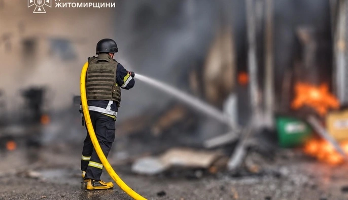 Атаки РФ по АЗС на Житомирщині: ДСНС ліквідувала всі пожежі