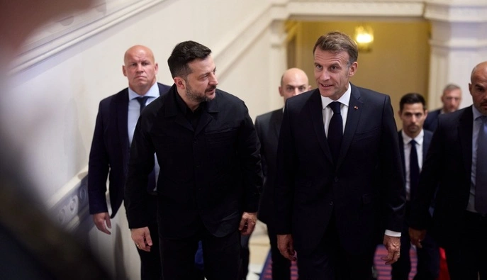 Зеленський зустрівся з Макроном: Україна готова забезпечити додаткові системи ППО SAMP/T та ракети до них