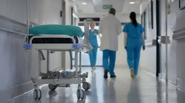 "Жовта" та "червона" тривога в лікарні: коли медики працюватимуть, а коли підуть в укриття