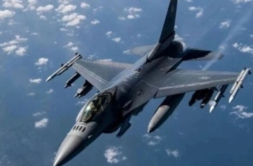 Польша задействовала военную авиацию из-за атаки РФ на Украину
