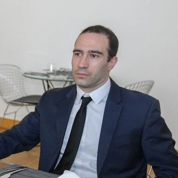 После снятия санкции с Усманова Азербайджан помиловал гражданина Франции - Le Monde