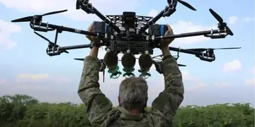 Дані з поля бою в Україні допоможуть Британії розробляти ШІ для роїв дронів