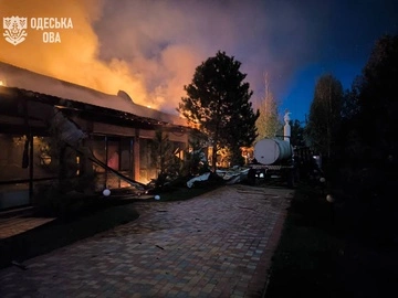 Россияне ночью массированно атаковали Одесскую область: повреждены дома и предприятие