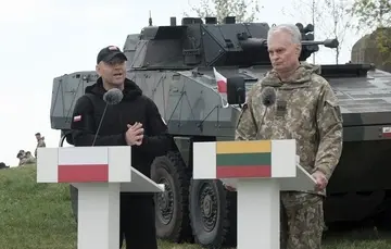 Варшава и Вильнюс планируют эвакуацию населения Балтии через Сувальский коридор