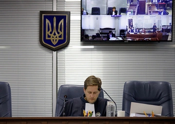 КМИС: 72% украинцев считают, что коррупция во время войны выросла