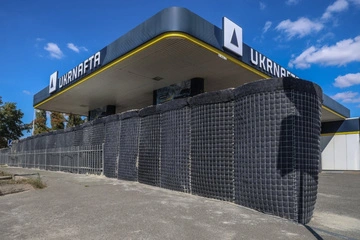 "Укрнафта" облаштовує бетонні укриття на АЗС у Києві та області