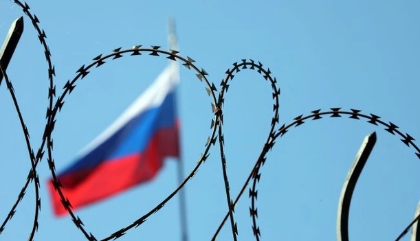 Росіянам заборонили вивозити понад 1 млн рублів до низки сусідніх країн