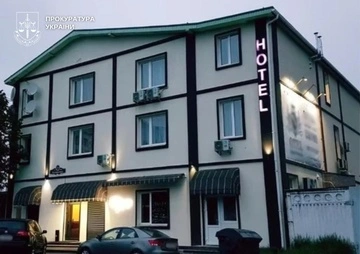 Незаконно построенный отель на Оболони в Киеве: прокуратура подала в суд
