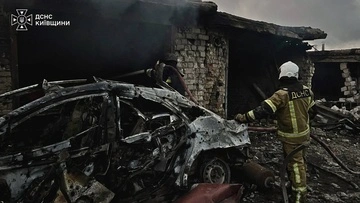 На Київщині після удару РФ триває ліквідація наслідків: у ДСНС розповіли деталі