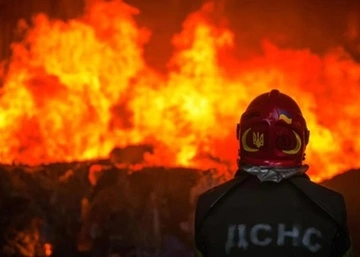 У Києві на території кіностудії імені Олександра Довженка сталася пожежа — КМДА