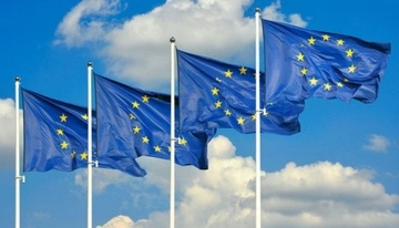 FT: ЄС відмовив Україні в достроковому фінансуванні та вимагає реформ