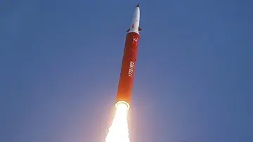 Північна Корея запустила стратегічну ракету на 1000 км у бік Японії