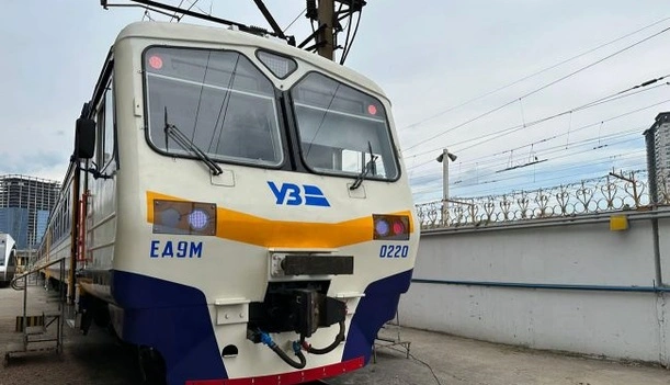 "Укрзализныця" запускает 18 дополнительных шаттлов Kyiv City Express между правым и левым берегом