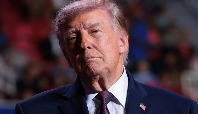 Трамп поки не вирішив, чи "карати" Китай та Індію за російську нафту: у США пояснили чому