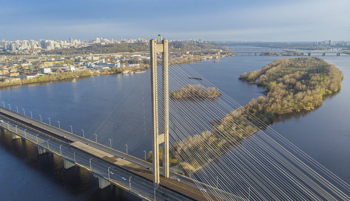У Києві обговорили альтернативні маршрути на випадок пошкодження мостів: депутат розповів деталі