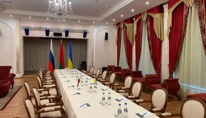 Україна готова до тристоронніх зустрічей, але Росія має підготуватися: Зеленський