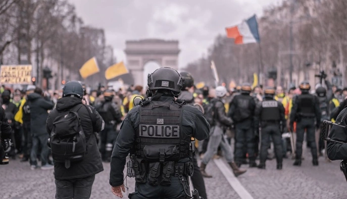 У Франції через протести школярів припинили роботу близько 500 шкіл — BBC