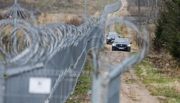 Диверсія на кордоні: озброєні люди в масках проникли з Білорусі до Латвії