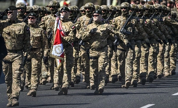 Сікорський відповів, чи будуть польські війська в Україні під час війни