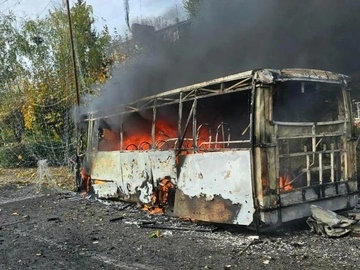 Окупанти атакували автобус у Краматорську: загинули щонайменше 12 людей