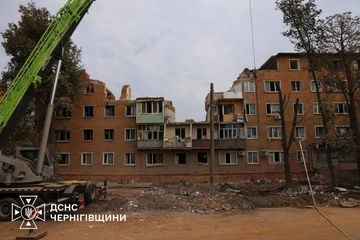 Зеленский с главой МИД Британии посетили место удара РФ в Прилуках