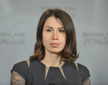 ЦИК продлила для Черновол срок подачи документов для регистрации народной избранницей