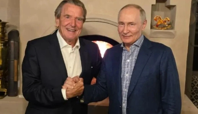 "Абсолютно аморально": Мерц раскритиковал Шредера за визит в Путин