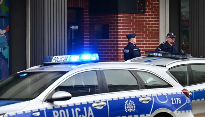 В Варшаве ученица напала с ножом на троих женщин в школе для взрослых