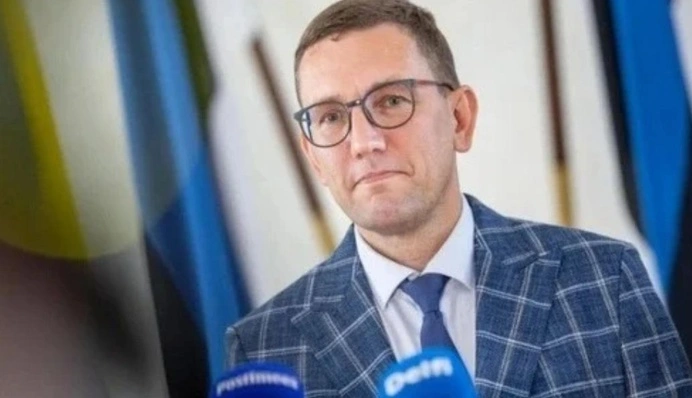 Эстония хочет увеличить поддержку Украины, чтобы та "превратила российские НПЗ в руины"