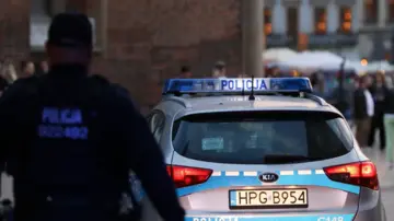 Туск заявив, що за нападами у школах Польщі не стоїть організоване угруповання