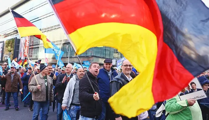 «Патриотизм» исчез вместе с связями с Россией? Евродепутат заметил странное совпадение после ударов
