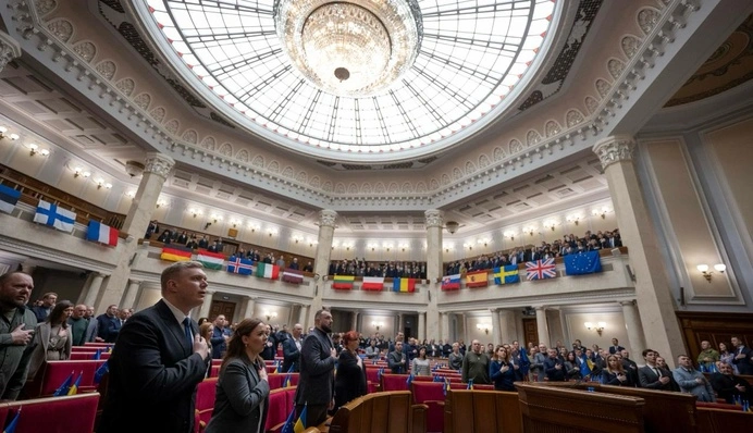 Рада приняла закон об образовании на языках национальных меньшинств: как проголосовали депутаты